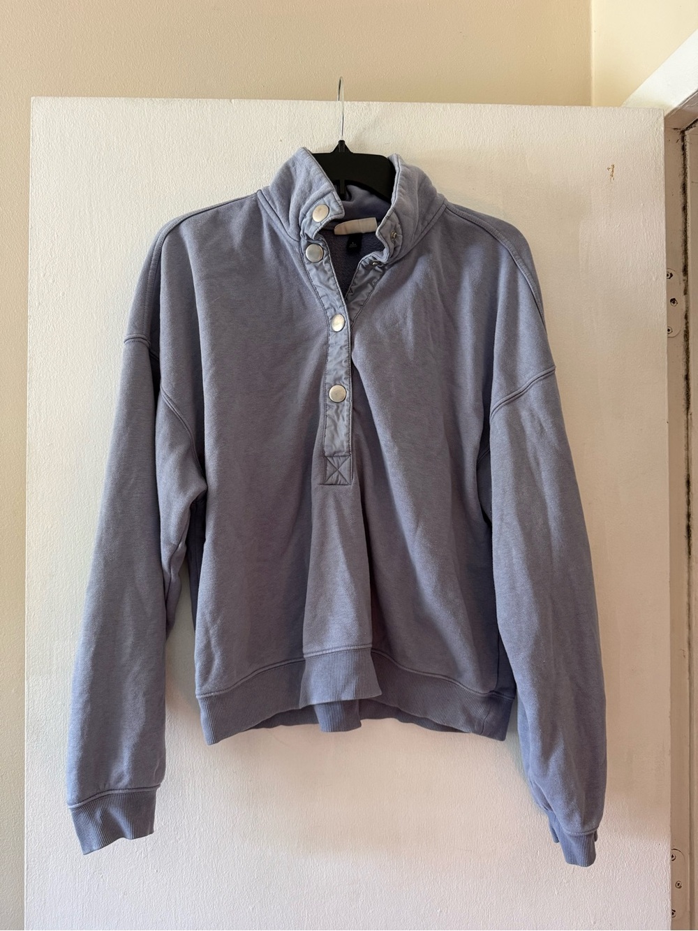 Universal Thread Button-Front Pullover Sweatshirt Size Large